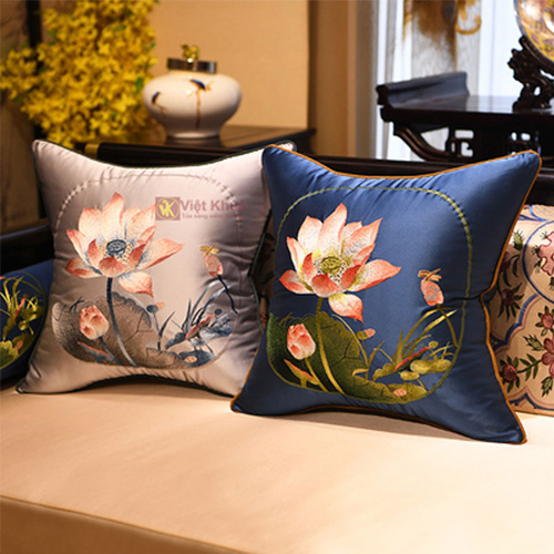 gối vuông sofa vỏ lụa